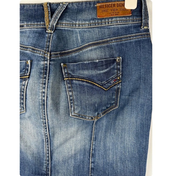 Vintage 1990’s 2000’s ‘Tommy Hilfiger Denim’ Mini Denim Pencil Skirt • Small - Picture 7 of 10